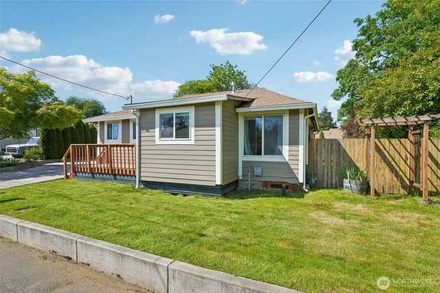 9810 NE 3rd Street, Vancouver, WA 98664