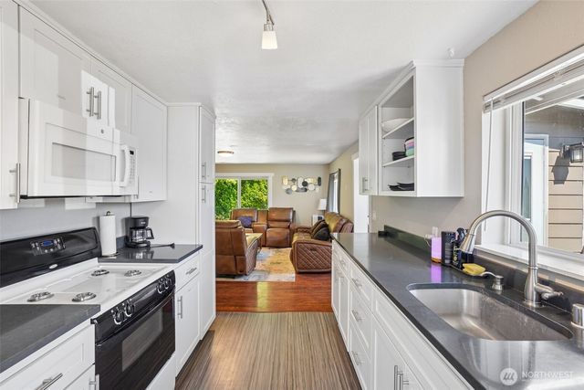 9810 NE 3rd Street, Vancouver, WA 98664