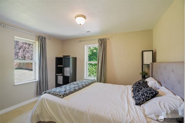 9810 NE 3rd Street, Vancouver, WA 98664