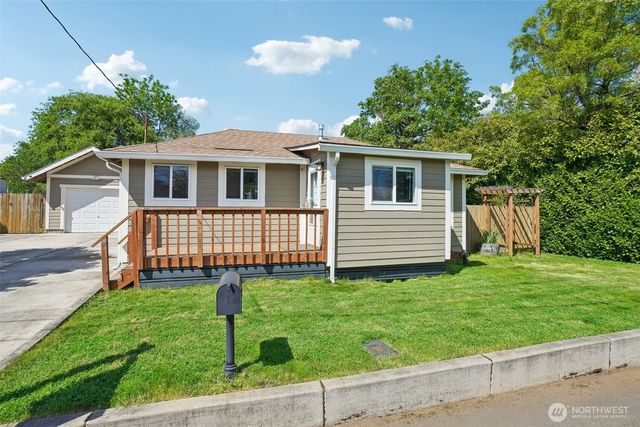 9810 NE 3rd Street, Vancouver, WA 98664