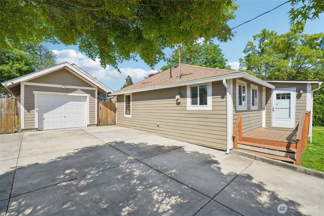 9810 NE 3rd Street, Vancouver, WA 98664