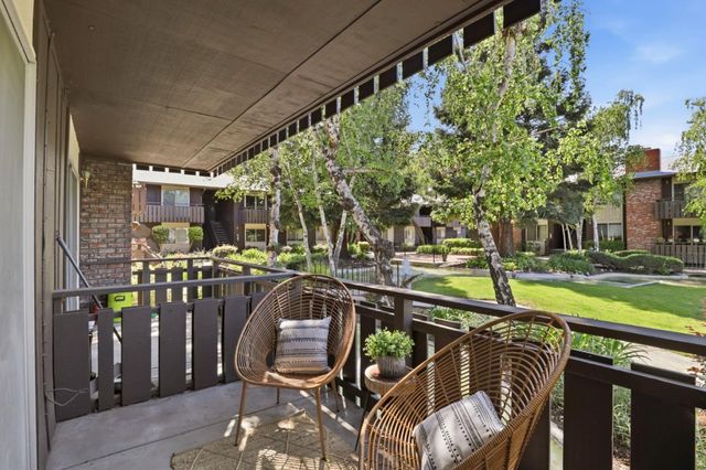 100 E Middlefield Road 3B, Mountain View, CA 94043