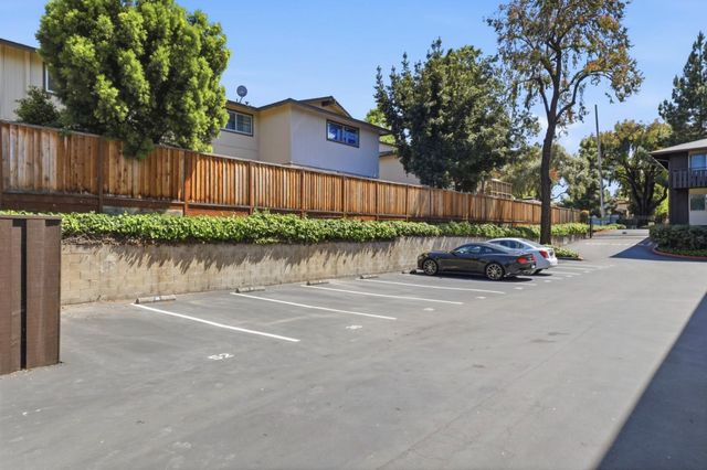 100 E Middlefield Road 3B, Mountain View, CA 94043