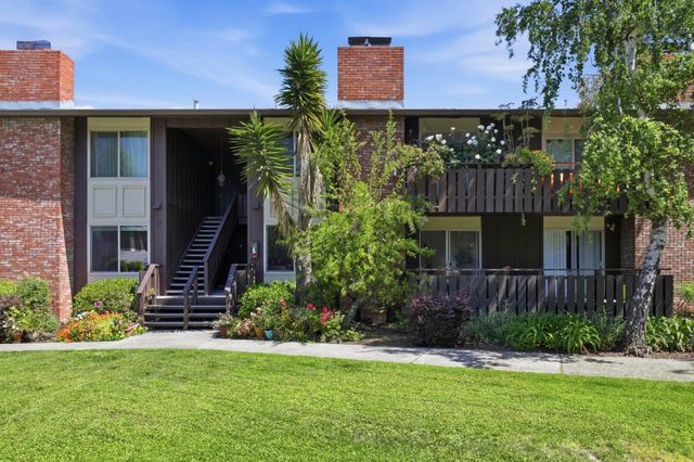 100 E Middlefield Road 3B, Mountain View, CA 94043