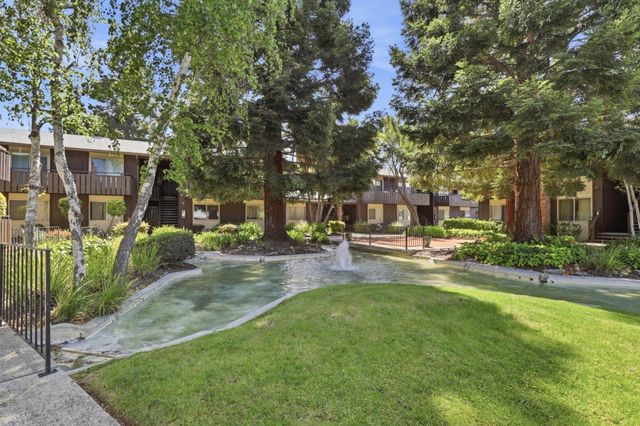 100 E Middlefield Road 3B, Mountain View, CA 94043