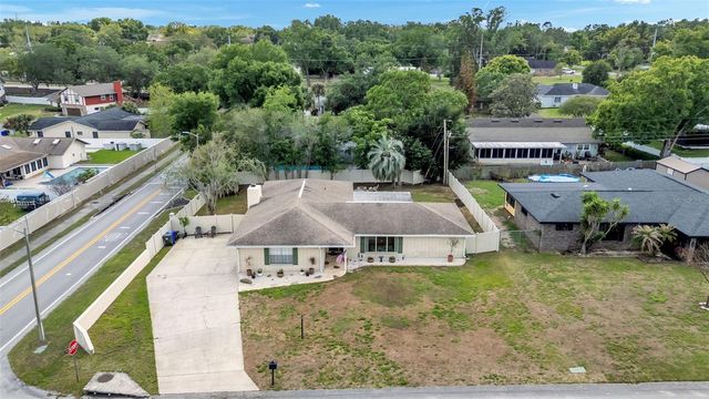 1743 WILSHIRE COURT, Lakeland, FL 33809