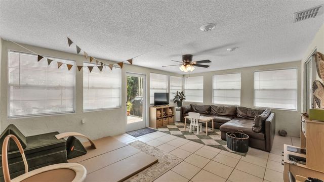 1743 WILSHIRE COURT, Lakeland, FL 33809