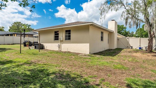1743 WILSHIRE COURT, Lakeland, FL 33809