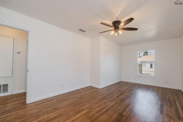 210 N BEVERLY DRIVE, Wichita Falls, TX 76306