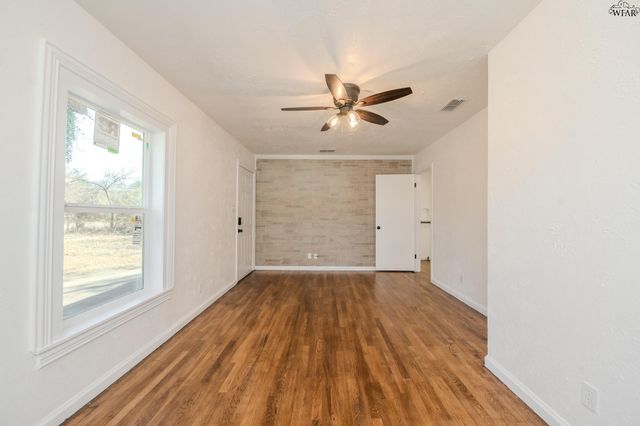 210 N BEVERLY DRIVE, Wichita Falls, TX 76306