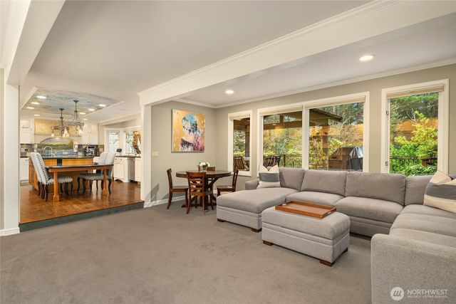 3240 126th Avenue NE, Bellevue, WA 98005