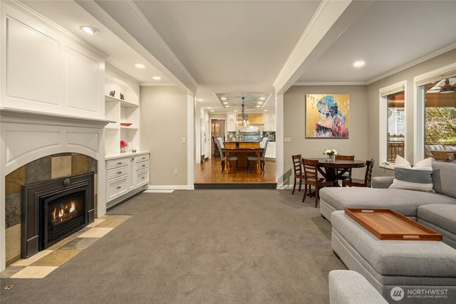 3240 126th Avenue NE, Bellevue, WA 98005