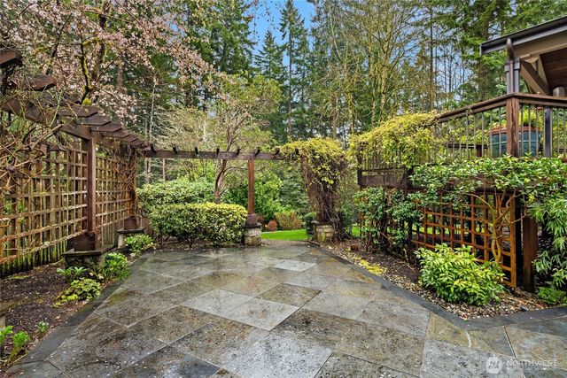 3240 126th Avenue NE, Bellevue, WA 98005