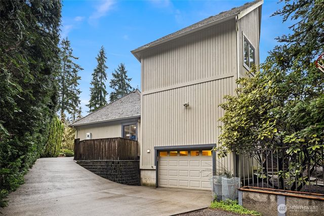 3240 126th Avenue NE, Bellevue, WA 98005