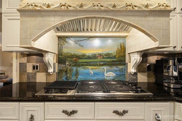 3240 126th Avenue NE, Bellevue, WA 98005