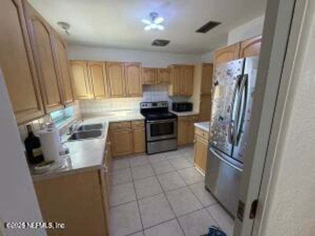 5904 THEED Street, Jacksonville, FL 32211