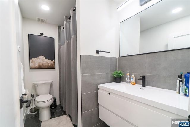 0058 26th, Fair Lawn, NJ 07410