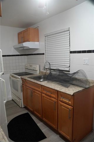 4370 NW 174th Dr 2, Miami Gardens, FL 33055