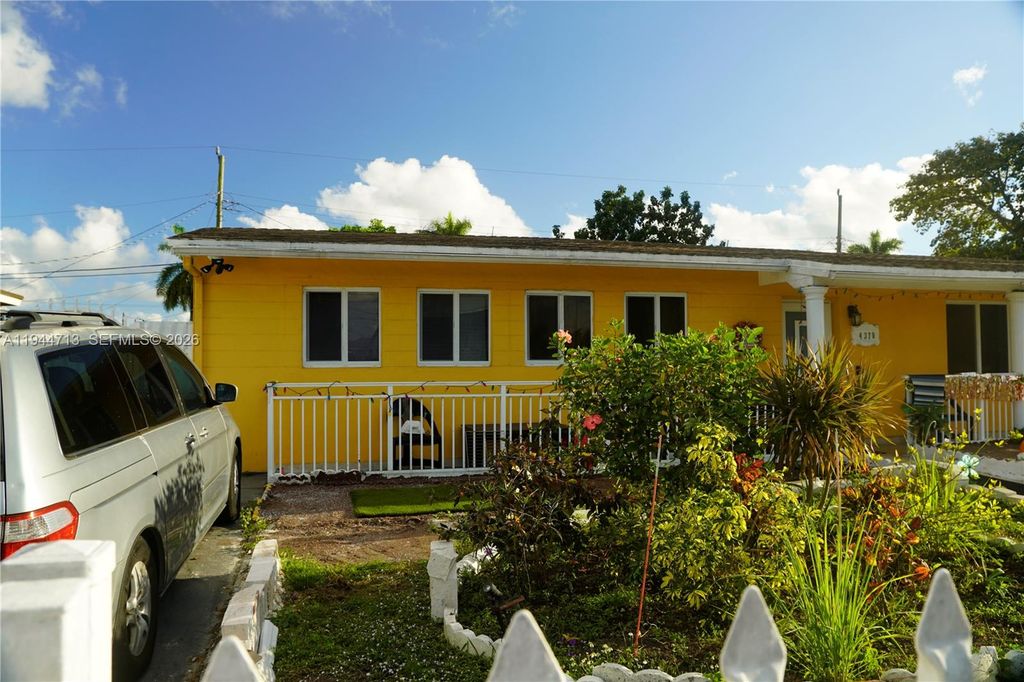 4370 NW 174th Dr 2, Miami Gardens, FL 33055