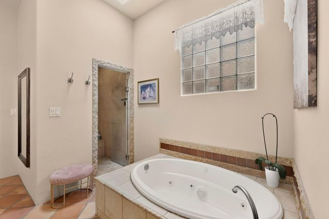 3009 Calle San Angel NW, Albuquerque, NM 87107