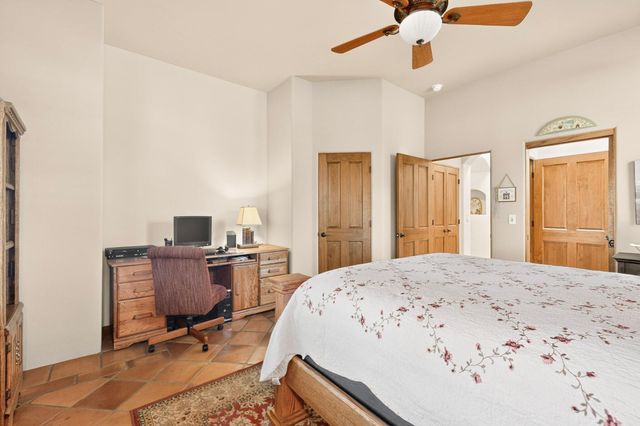 3009 Calle San Angel NW, Albuquerque, NM 87107