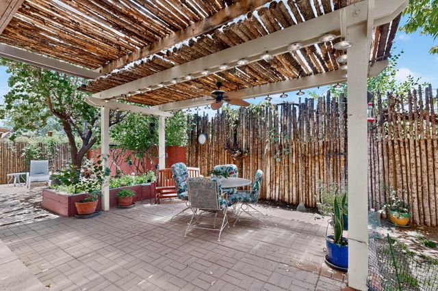 3009 Calle San Angel NW, Albuquerque, NM 87107