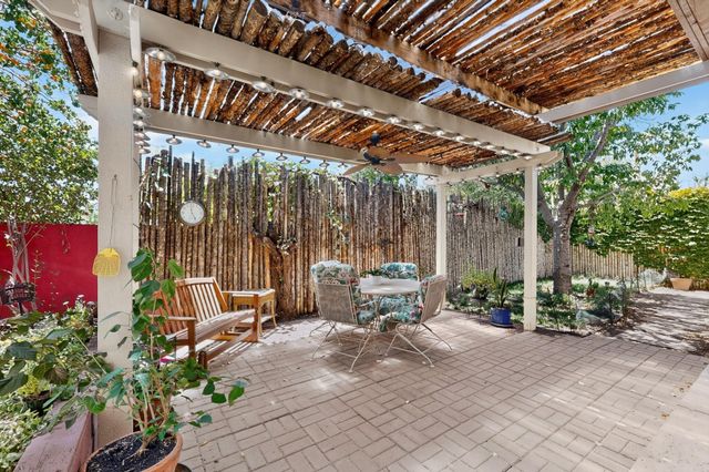 3009 Calle San Angel NW, Albuquerque, NM 87107