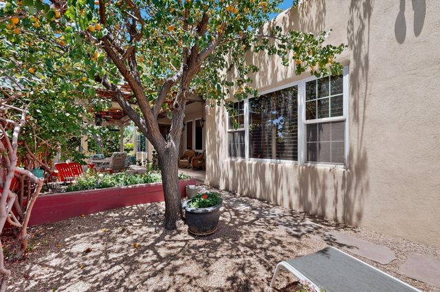 3009 Calle San Angel NW, Albuquerque, NM 87107