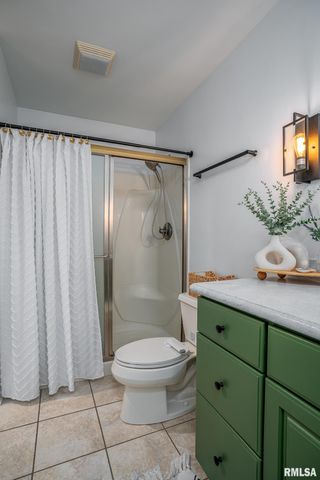 2636 12TH Street, Moline, IL 61265