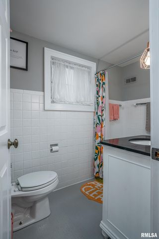 2636 12TH Street, Moline, IL 61265