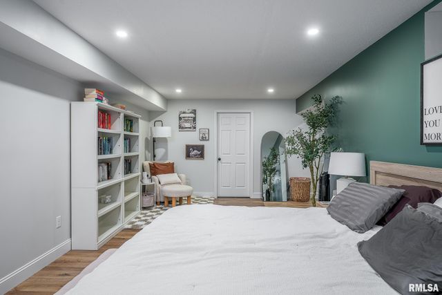 2636 12TH Street, Moline, IL 61265