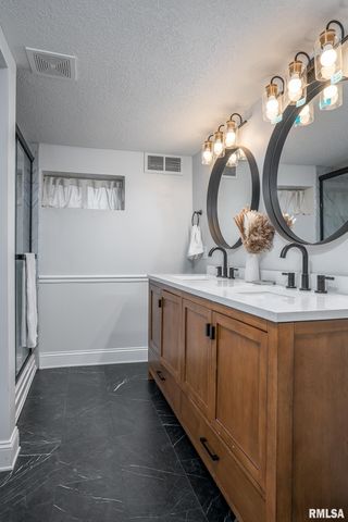 2636 12TH Street, Moline, IL 61265