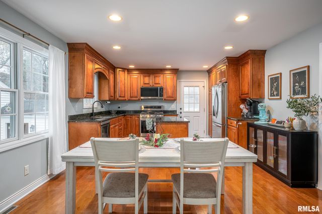 2636 12TH Street, Moline, IL 61265