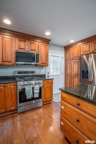 2636 12TH Street, Moline, IL 61265