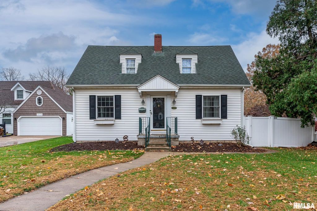 2636 12TH Street, Moline, IL 61265