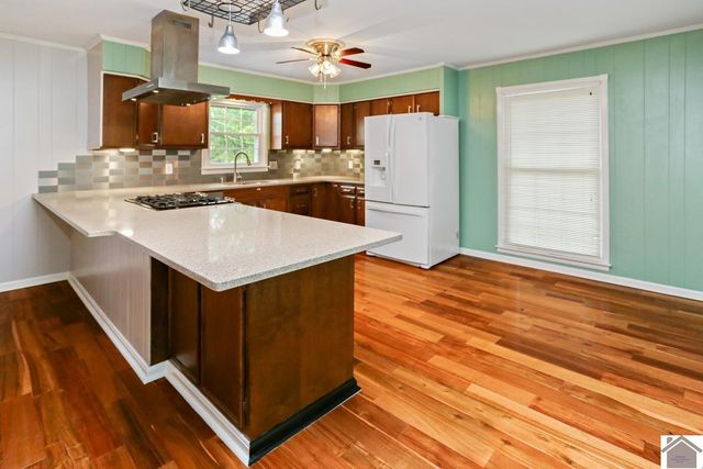 1511 Oxford Drive, Murray, KY 42071