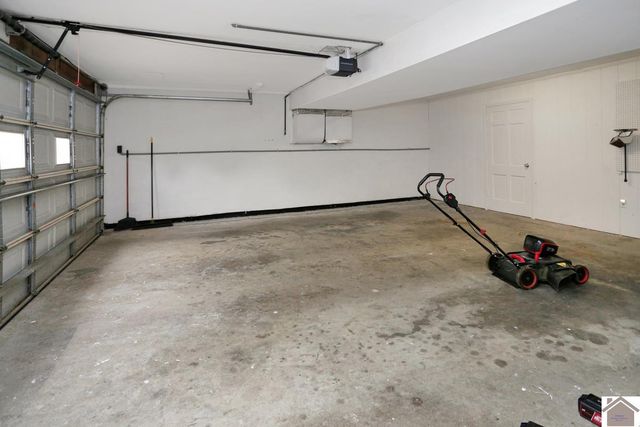 1511 Oxford Drive, Murray, KY 42071