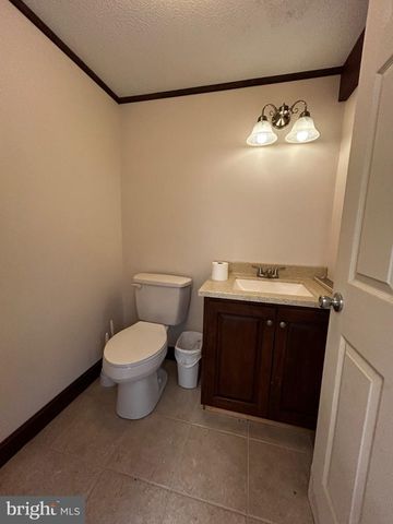 1797 MAIN ST, Port Trevorton, PA 17864