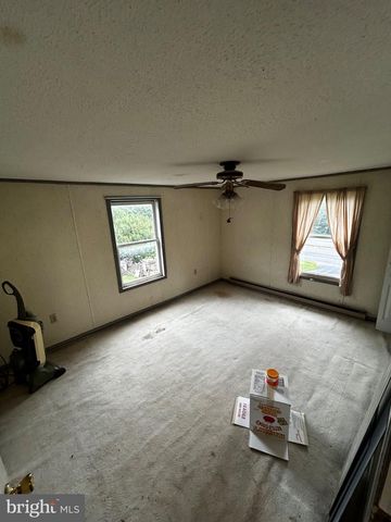 1797 MAIN ST, Port Trevorton, PA 17864