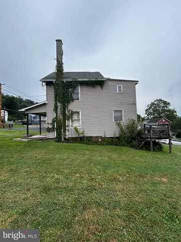 1797 MAIN ST, Port Trevorton, PA 17864