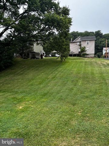 1797 MAIN ST, Port Trevorton, PA 17864