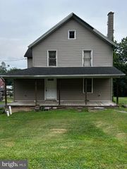 1797 MAIN ST, Port Trevorton, PA 17864