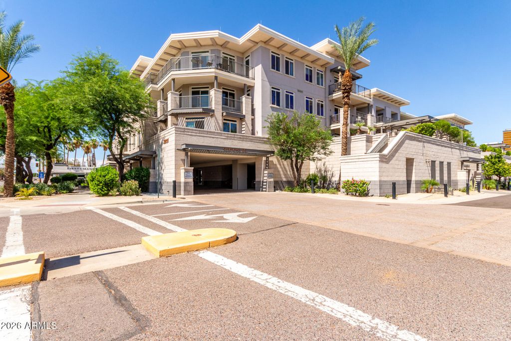 3801 N GOLDWATER Boulevard G201, Scottsdale, AZ 85251 — exterior