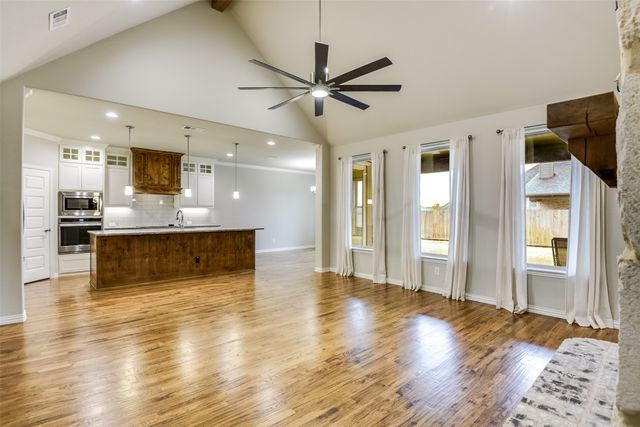 105 Steves Way, Waxahachie, TX 75165