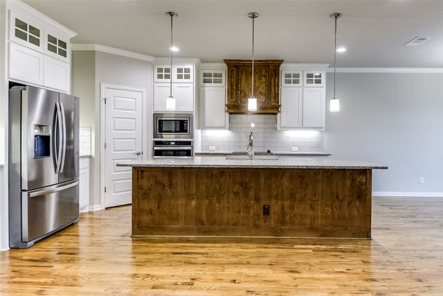 105 Steves Way, Waxahachie, TX 75165