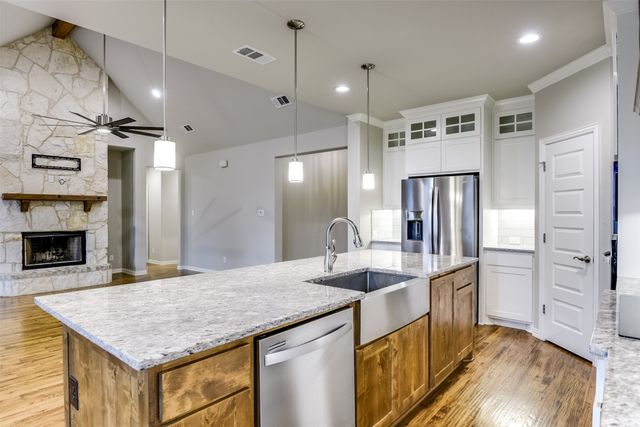 105 Steves Way, Waxahachie, TX 75165