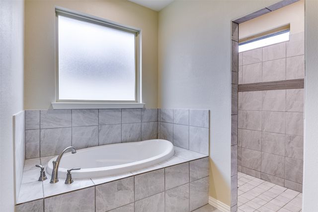 105 Steves Way, Waxahachie, TX 75165