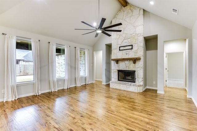 105 Steves Way, Waxahachie, TX 75165