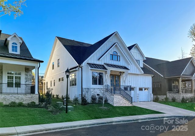 827 Naples Drive, Davidson, NC 28036