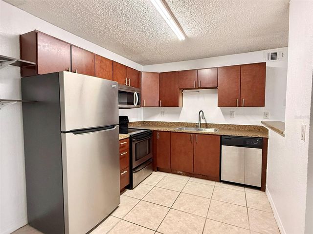 21038 VOYAGER BOULEVARD 3, Land O Lakes, FL 34638